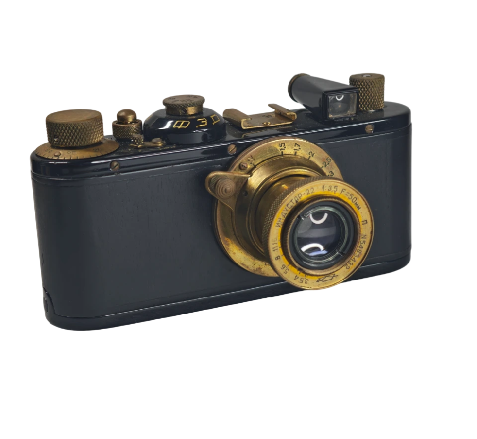 FED 1 — primera copia soviética de la Leica en la colección de Pol