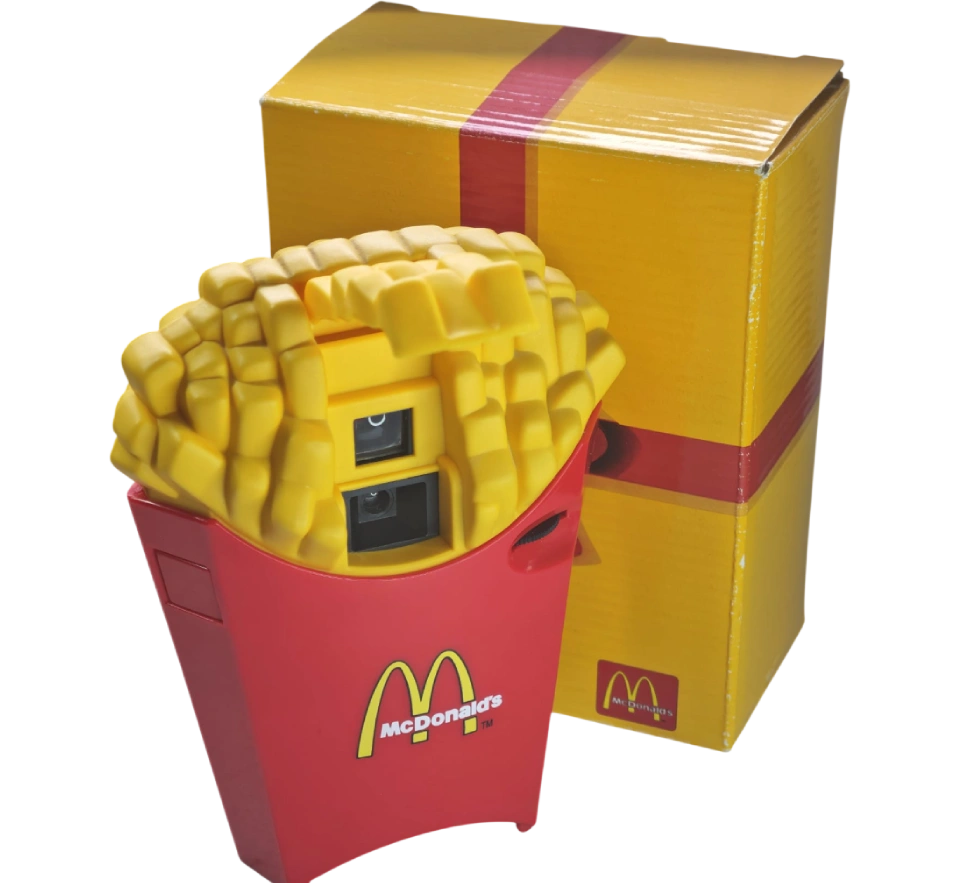 McDonald's French Fries Camera — cámara promocional de 35mm con forma de patatas fritas, c. 1999, con caja original